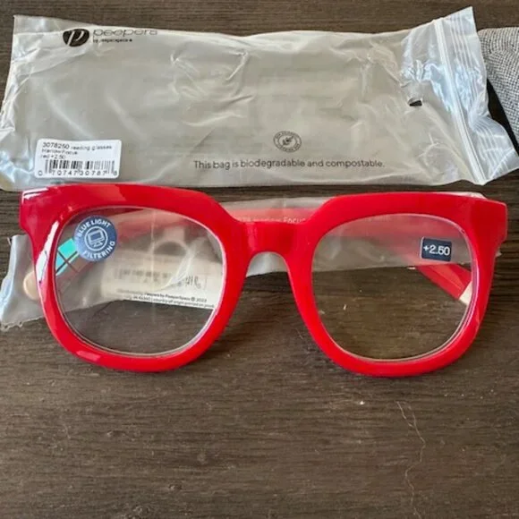 Cute Red Peepers Blue Light Readers +2.50 - Picture 2 of 4